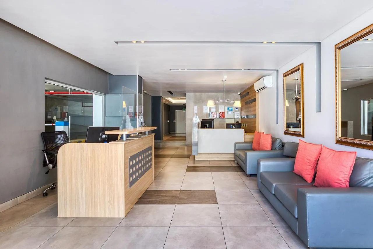Backup-Powered Trendy City Balcony Apartment Kapstadt